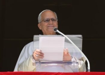 El papa León XIV pasó «una noche tranquila» tras ser operado de un tumor pulmonar en Roma