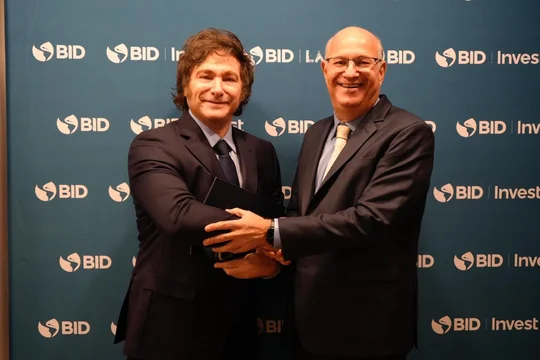 El Gobierno aprobó créditos con el BID por hasta US$2.650 millones para sostenibilidad fiscal y seguridad