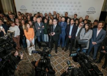“Moriremos con las botas puestas”: la oposición se ve sin chances de abrir la sesión para derribar el DNU 70