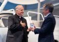 Presentaron el Papamóvil que usará León XIV en Argentina