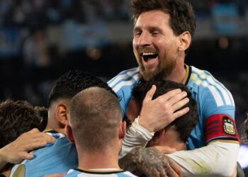 Lionel Messi fue la figura en su “Noche del 10” ante Benín