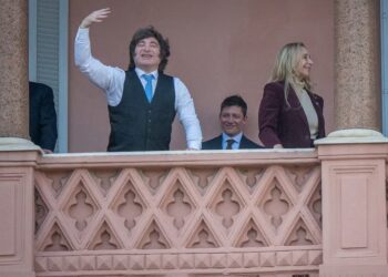 Encuesta: cómo quedan Milei y el peronismo para 2027 y en qué nivel se ubica el rechazo al Gobierno