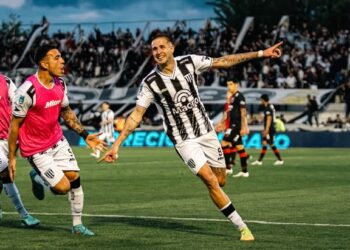 Con un golazo de Módica, Gimnasia de Mendoza volvió al triunfo tras 4 fechas ante Newell’s