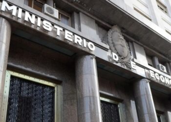 El Ministerio de Economía busca financiamiento para un vencimiento de $4,86 billones